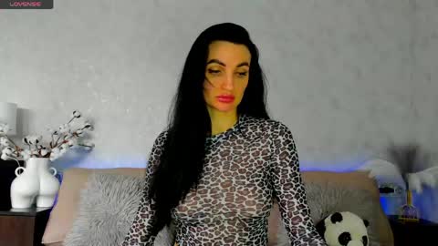 Tina online show from April 10, 11:27 am