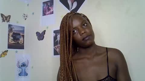 tinnie_e online show from January 7, 6:33 pm