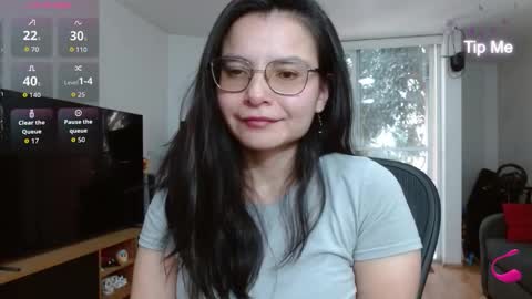 Tiny Caroline online show from February 12, 11:39 pm