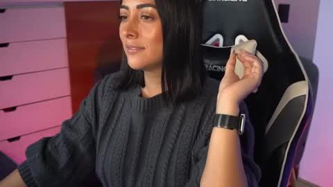 Snapshot of tiny_panther chatting on January 14, 10:02 pm Ana Molly online show from January 14, 10:02 pm