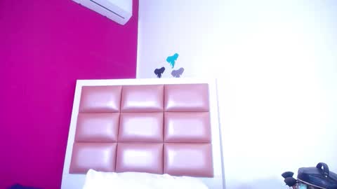 Snapshot of tiny_sarah1 chatting on October 23, 5:08 pm tiny_sarah1 online show from October 23, 5:08 pm
