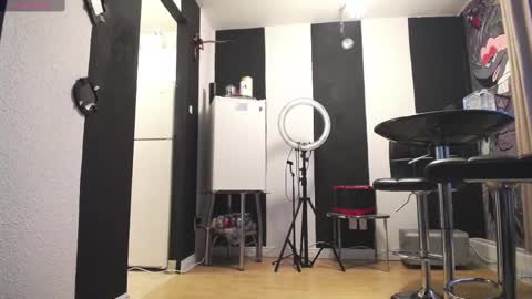 stage Kylie Sinner  brand CLITBAIT online show from September 10, 10:32 pm