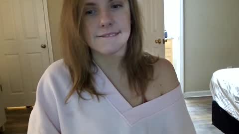 tinywithtiddies online show from February 13, 3:52 am
