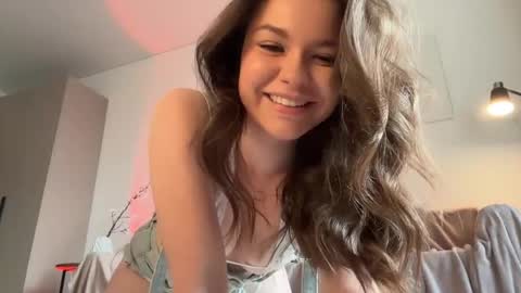 Alice De Milo online show from April 6, 3:02 pm