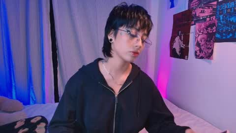  Halsey  Sofii  online show from March 28, 12:33 am