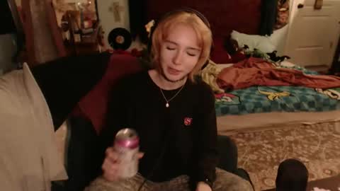 tooter online show from January 16, 6:59 pm