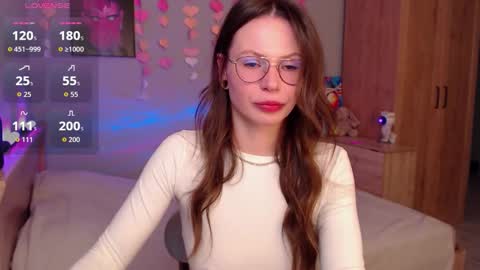 toxkiss online show from December 5, 5:40 am