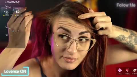 Tracy online show from November 19, 8:53 pm