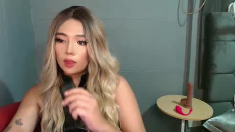 trexie_fucks15 online show from October 27, 10:26 pm