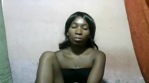 tricia9794 online show from March 25, 6:55 pm