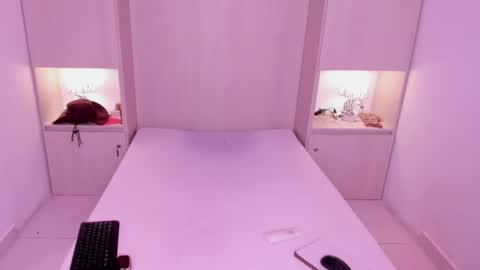 TRISHA online show from March 1, 4:12 am