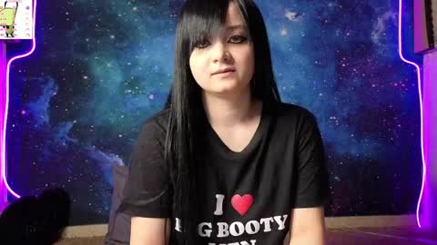 trixiedoescamcam online show from April 9, 12:46 am