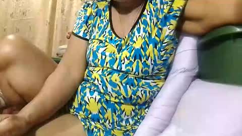 Mae online show from January 7, 10:24 pm