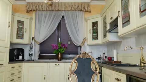 Tunde online show from April 17, 4:14 am