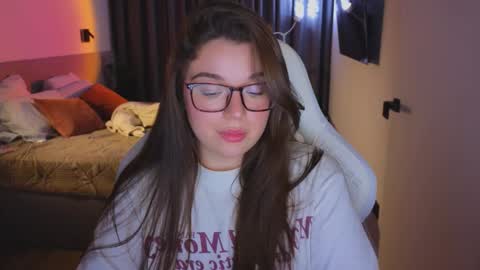 Snapshot of tutti_frutti_ chatting on October 16, 9:39 pm Ariana online show from October 16, 9:39 pm