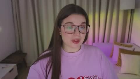 Ariana online show from February 2, 8:30 pm