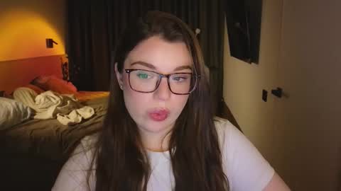 Ariana online show from December 3, 9:39 pm