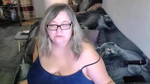 Lana online show from February 8, 1:42 am