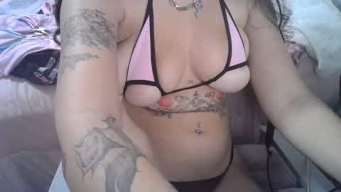 twentykisses6 online show from November 10, 1:22 am