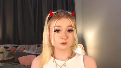 twinklefluff online show from November 3, 5:06 pm