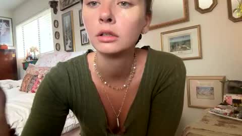 tylababyy online show from April 13, 6:09 pm