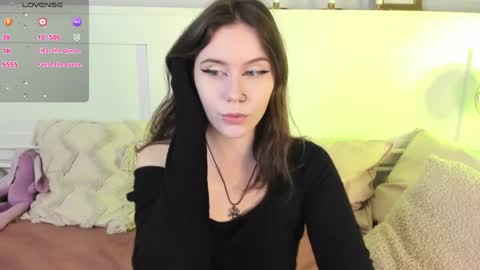 Una  online show from January 19, 9:22 am