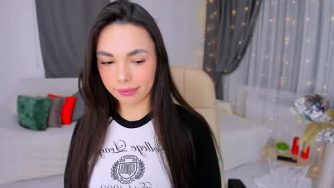 Patricia online show from February 3, 8:03 pm