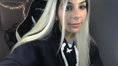 Snapshot of urgoddessmarla chatting on October 4, 3:12 am Goddess Marla online show from October 4, 3:12 am