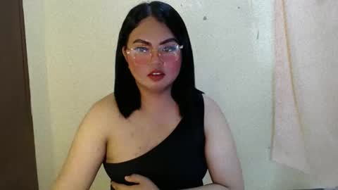 maxie online show from February 4, 7:55 am