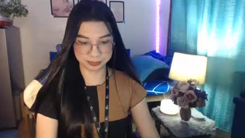 Snapshot of urwetasianprincessxx chatting on December 20, 10:27 am Ashley Kate Mateo Gray online show from December 20, 10:27 am