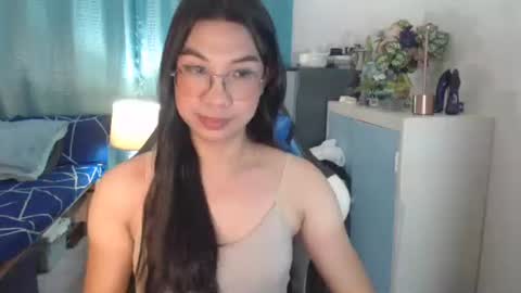 Snapshot of urwetasianprincessxx chatting on October 6, 10:32 am Ashley Kate Mateo Gray online show from October 6, 10:32 am