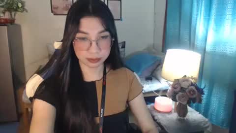 Snapshot of urwetasianprincessxx chatting on February 26, 11:54 am Ashley Kate Mateo Gray online show from February 26, 11:54 am