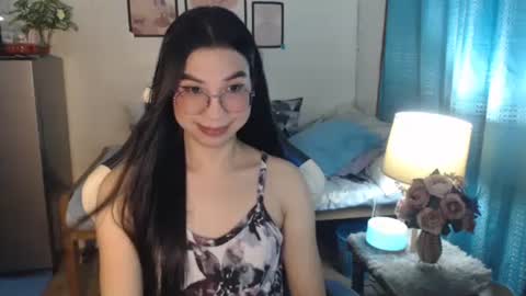 Snapshot of urwetasianprincessxx chatting on March 3, 10:31 am Ashley Kate Mateo Gray online show from March 3, 10:31 am