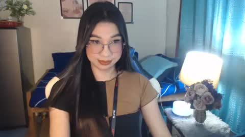 Snapshot of urwetasianprincessxx chatting on January 26, 11:17 am Ashley Kate Mateo Gray online show from January 26, 11:17 am