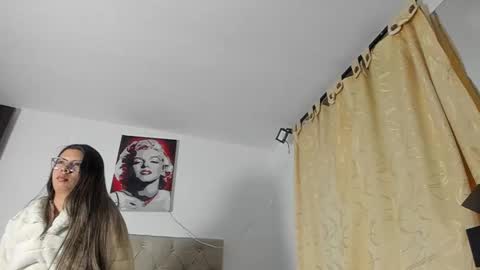 Vahiolet smith online show from September 16, 3:14 am