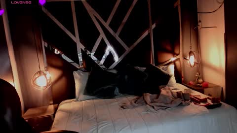 Vaioleth online show from February 20, 7:37 pm