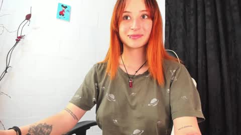 Snapshot of valent_27 chatting on December 26, 5:58 am Valentina online show from December 26, 5:58 am