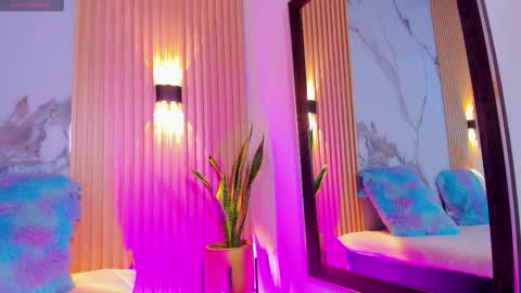 Valentina online show from September 17, 3:15 am