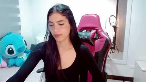 Snapshot of valentinasweet_ chatting on October 8, 12:48 am Valentina online show from October 8, 12:48 am