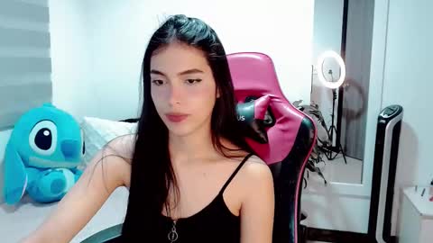 Snapshot of valentinasweet_ chatting on October 9, 12:59 am Valentina online show from October 9, 12:59 am