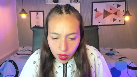 Snapshot of valeria_rossi7 chatting on December 19, 3:19 pm Valeria online show from December 19, 3:19 pm