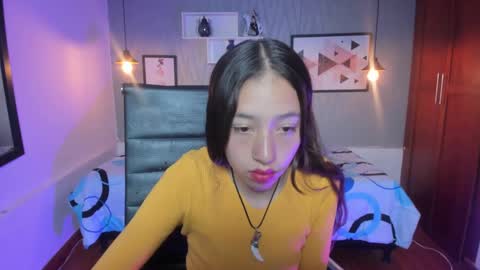 Snapshot of valeria_rossi7 chatting on December 2, 12:50 pm Valeria online show from December 2, 12:50 pm