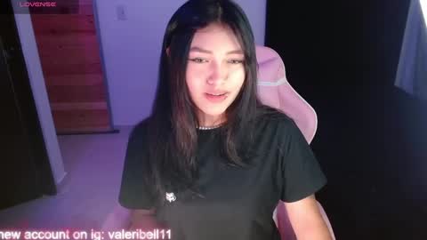 Snapshot of valeribell1 chatting on January 3, 4:55 am Valeri online show from January 3, 4:55 am
