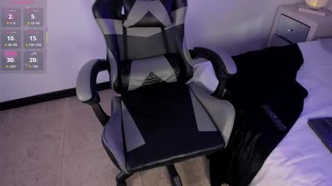 Val online show from September 12, 2:02 pm