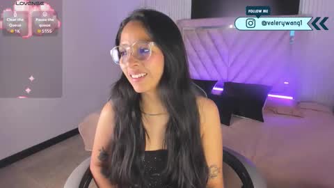 Val online show from November 26, 11:44 am