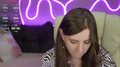 V A L E R Y  M U R online show from November 2, 9:34 am