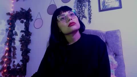 valkiry_ online show from February 19, 11:25 pm