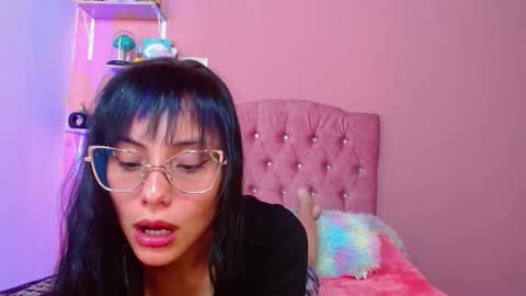 valkiry_ online show from December 22, 7:17 pm