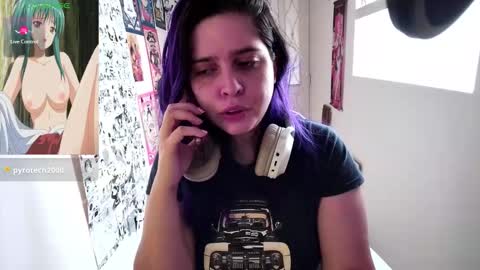 Im Violet online show from December 22, 3:04 pm