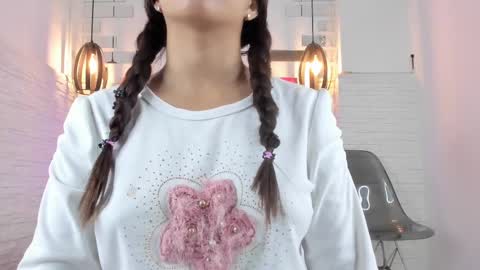 Vallolet Peach  online show from February 23, 11:47 am